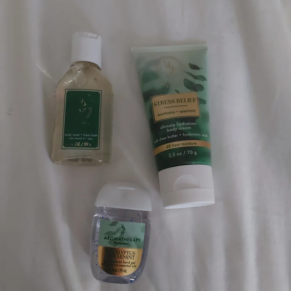 Aromatherapy Recharge & Refresh Set - Picture 3 of 3